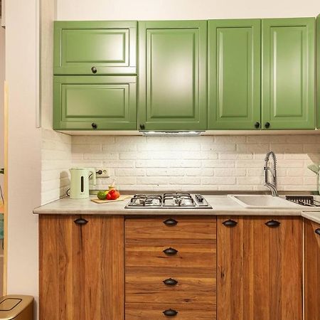 Veli Group Apartment Near White Bridge ° Кутаиси Экстерьер фото