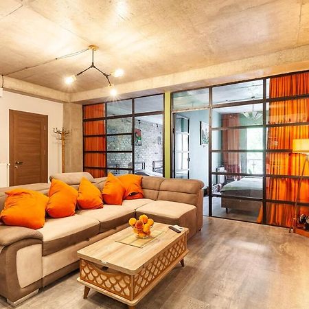 Veli Group Apartment Near White Bridge ° Кутаиси Экстерьер фото