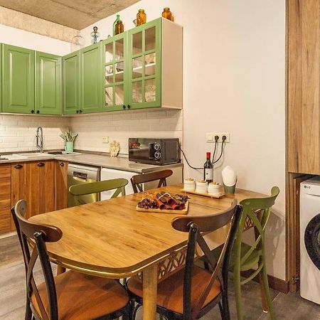 Veli Group Apartment Near White Bridge ° Кутаиси Экстерьер фото