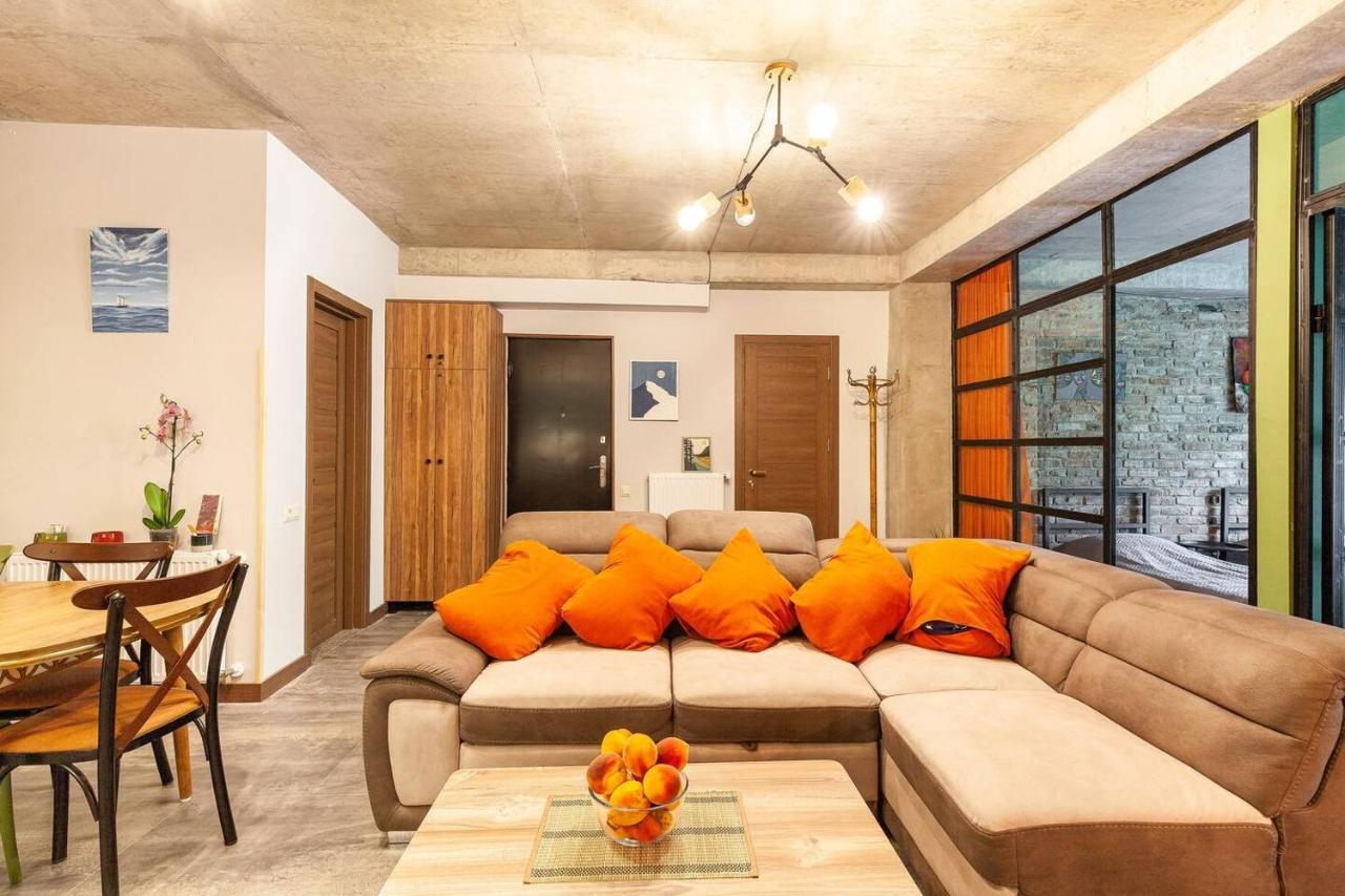 Veli Group Apartment Near White Bridge ° Кутаиси Экстерьер фото