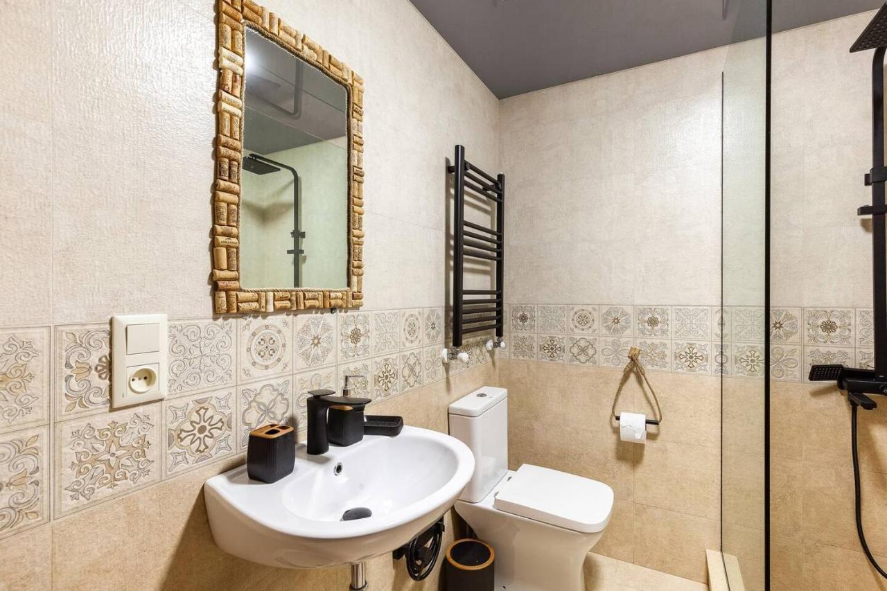Veli Group Apartment Near White Bridge ° Кутаиси Экстерьер фото